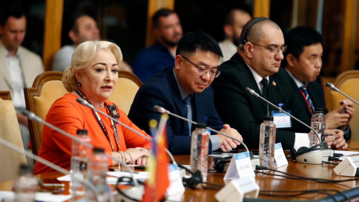 Moțiunea de cenzură, întoarsă pe toate fețele de Viorica Dăncilă la „Ce se întâmplă?”